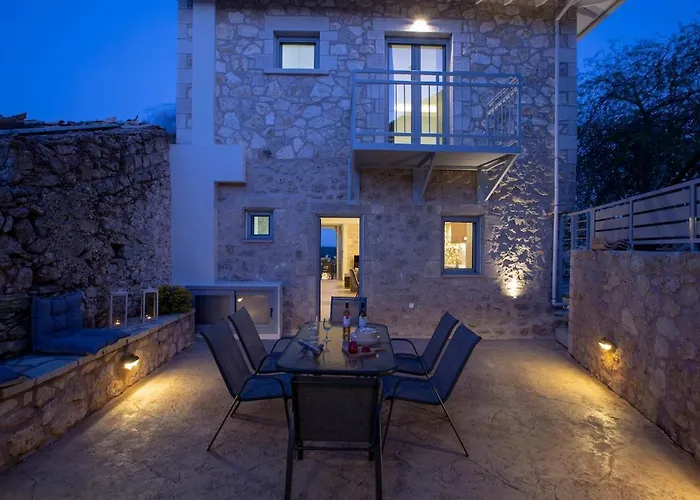 Margarita Villa *